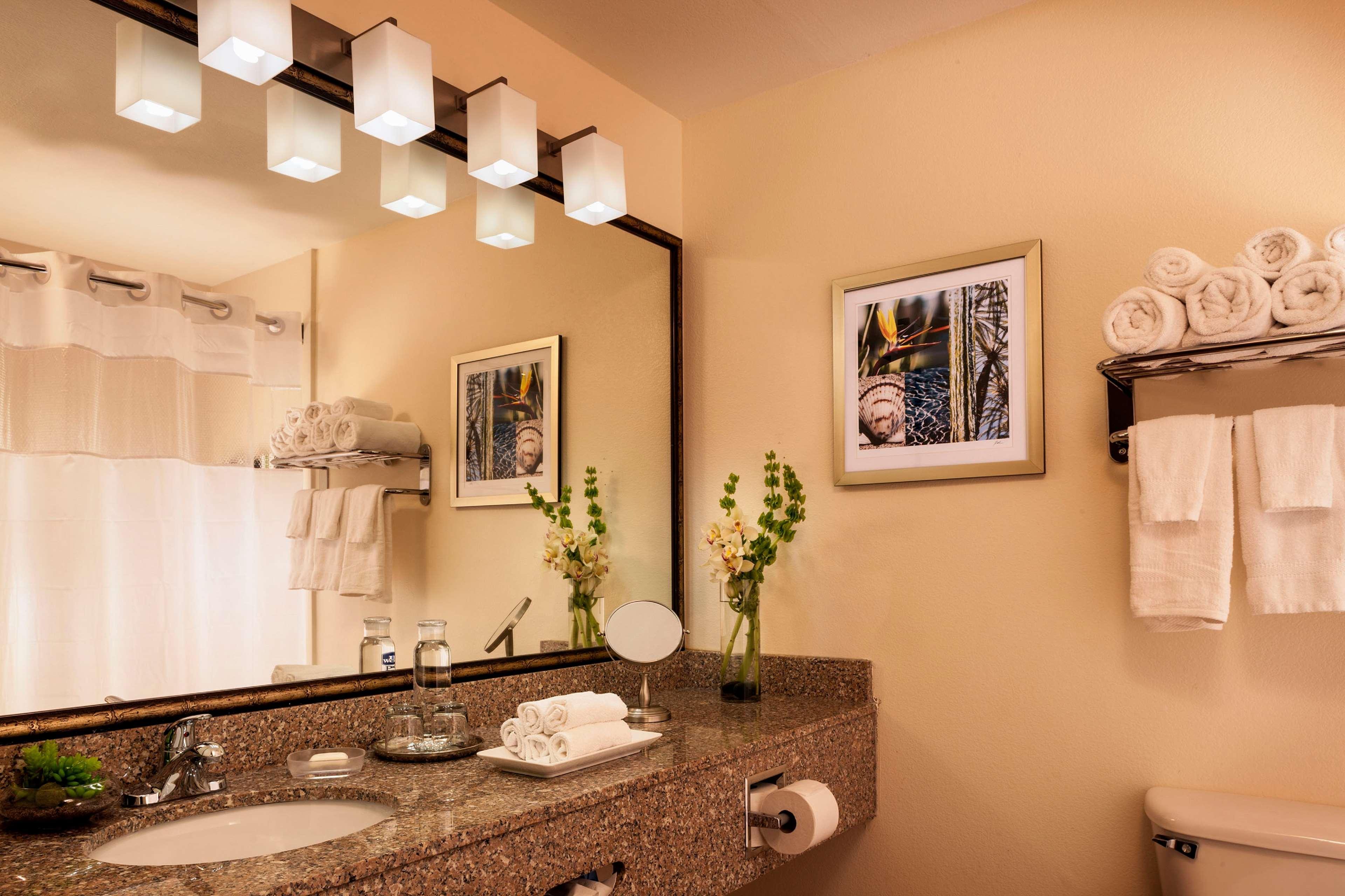 Best Western Plus Lewisville Flower Mound Exterior foto